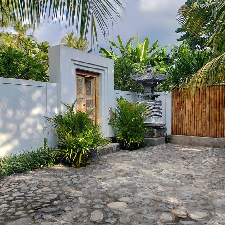 Access door lock untuk Pintu Penginapan di Bali